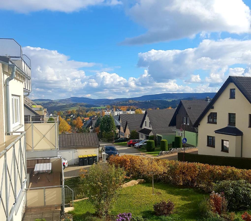 Modernes Apartment Im Gruenen I Balkon I Wlan I Stellplatz Schwarzenberg  Exterior foto
